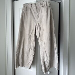 GAP women’s Corduroy High Rise pants in Light Tan